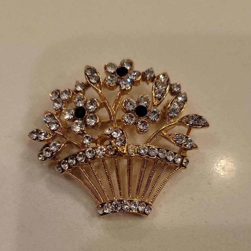 Vintage Gold Rhinestone Floral Brooch